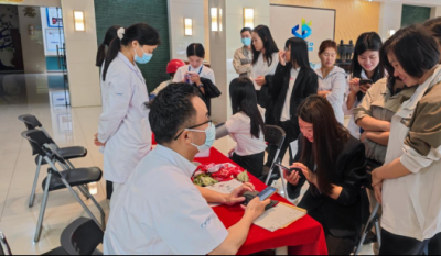 切脉问诊送健全，暖心服务进企业——岳阳南宫NG28携手广瑞医疗发展“健全进企业”义诊活动